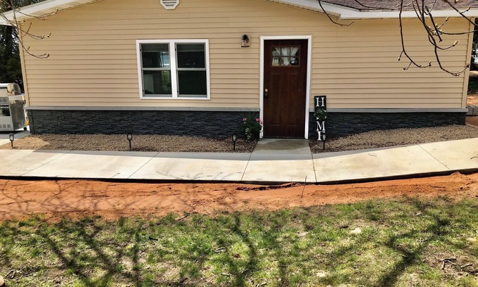 Escanaba Apartment | Waterfront studio in Escanaba with AC, WiFi n30+ day minimum rental only