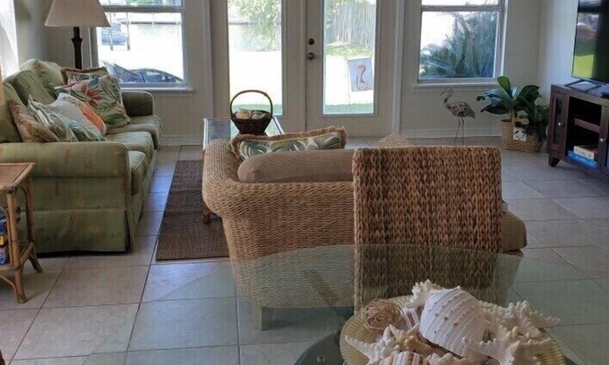 Slidell House | Waterfront Townhome