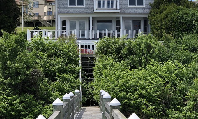 Portsmouth House | Waterfront vacation home with a dock