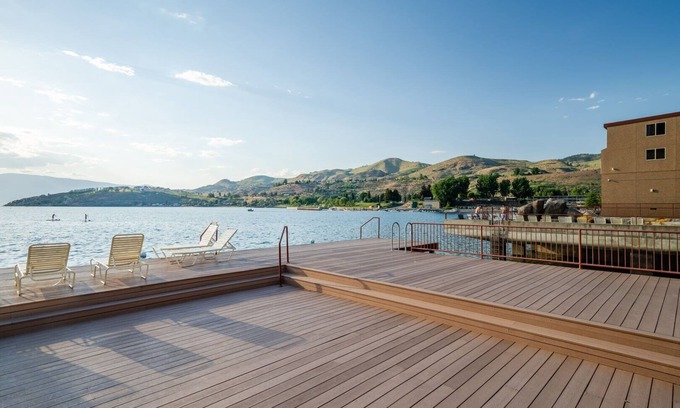 Chelan Condo | Waterfront View, Pool, Hot Tub, Steps To Downtown
