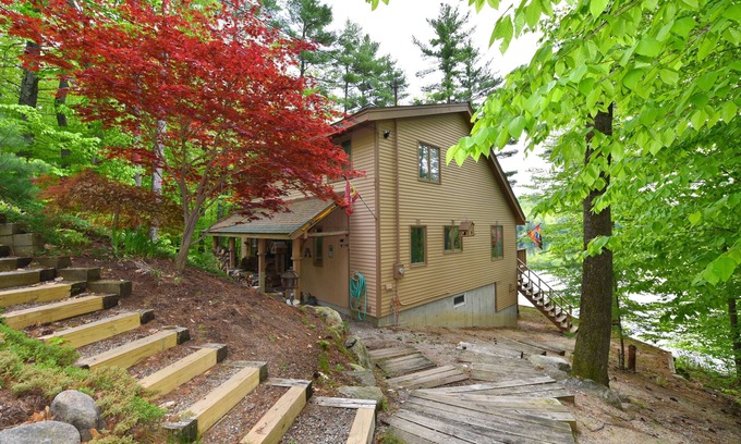Eidelweiss Village House | Waterfront w Large Deck, Beautiful View & Game Room