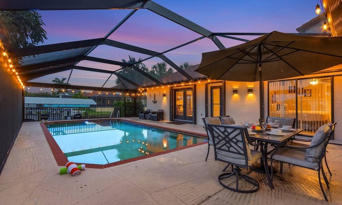 Yacht Club House | Waterfront w/South Facing Pool, 4 Full Baths, Dock/Direct Gulf Access, Bikes/Kayaks, Walk to Beach!