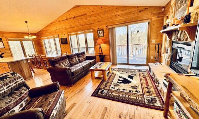 Webb Lake House | Waterfront Webb Lake UTV Snowmobile from your door