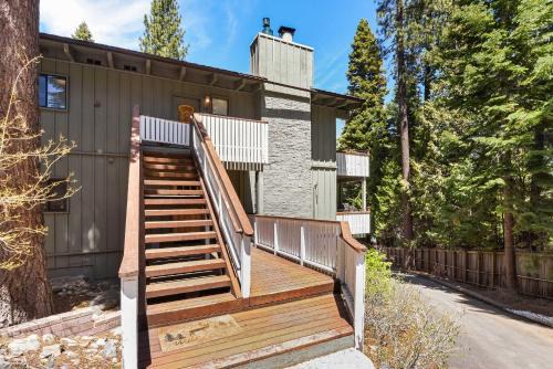 Tahoma House | Waters Edge Oasis - Shared Pool & Pier Access