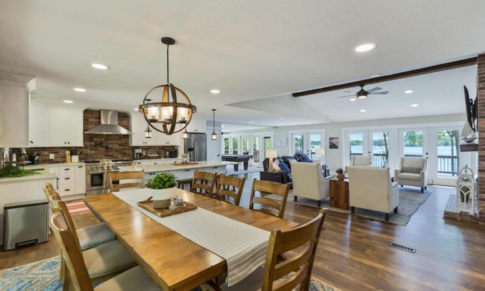 Seneca House | Waters Edge