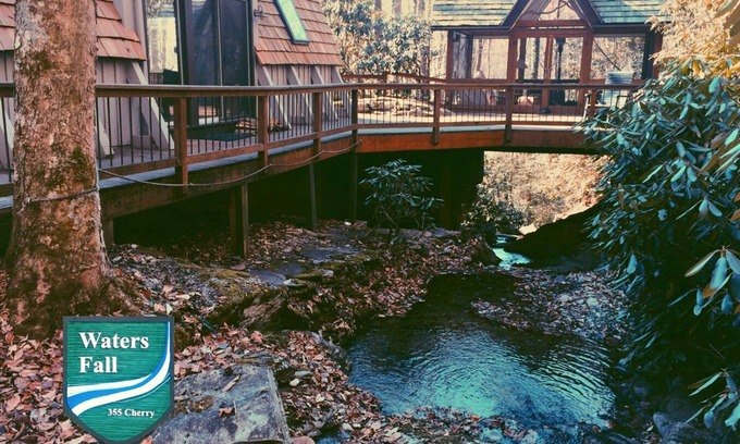 Boone House | Waters Fall - private, stunning setting in gated Hound Ears. Close to BR & Boone
