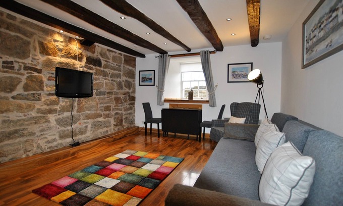 Anstruther Apartment | Watersedge Apartment- cosy home by the sea