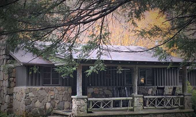 Canton Cabin | Waterstone Cottage - Escape to the Mountains!