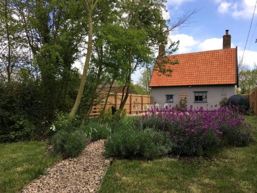 Wattisham House | Watt Cottage