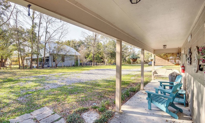 Waveland Cottage | Waveland Retreat w/Yard: Walkable Location