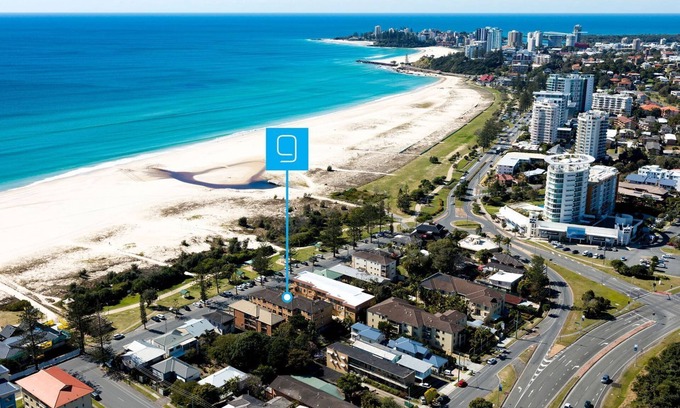 Bilinga Apartment | Waves at North Kirra - Bilinga North Kirra Beachfront - Linen Provided - Min. 3 Night Stays!