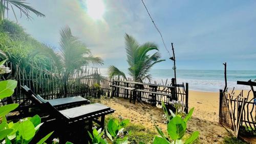 Kalametiya Villa | Waves ranna cabana and seafood