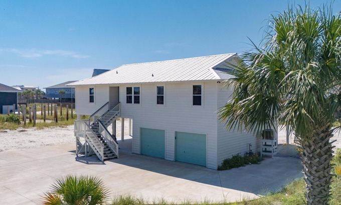 Toilla Segunda House | Waves, Rhythms, & Blues Steps to Gulf, Sun Deck, Hammock