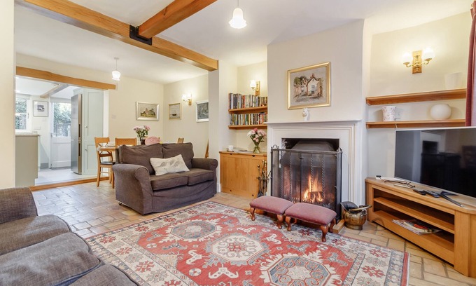Martlesham Heath House | Wayfarer Cottage - Three Bedroom House, Sleeps 5