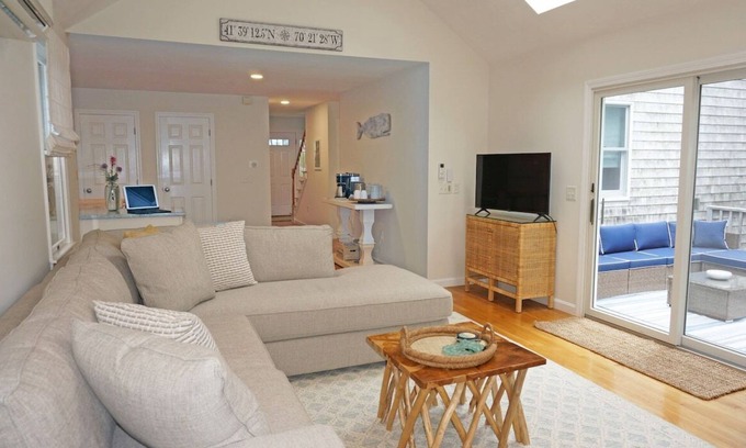 Centerville House | Wedgewood Cottage On the Cape