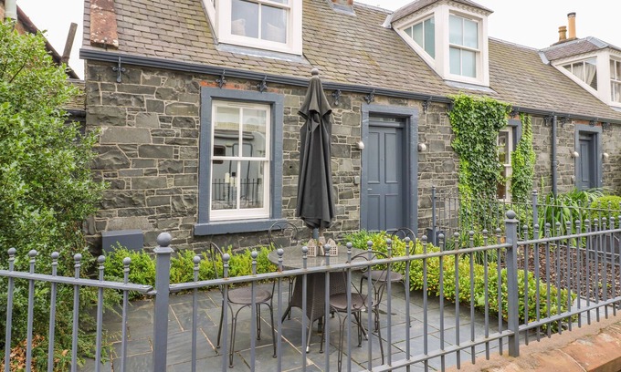 Moffat Cottage | WEE COTTAGE, pet friendly, luxury holiday cottage in Moffat
