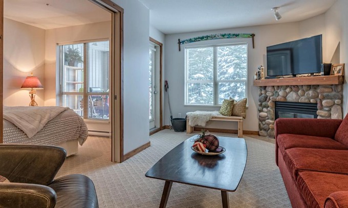 Silver Star Mountain Apartment | Wee Ski Chalet