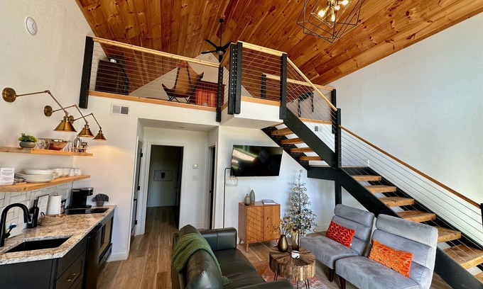 Gatlinburg - Pigeon Forge Cottage | Weekday Special as Low as $99 - 3