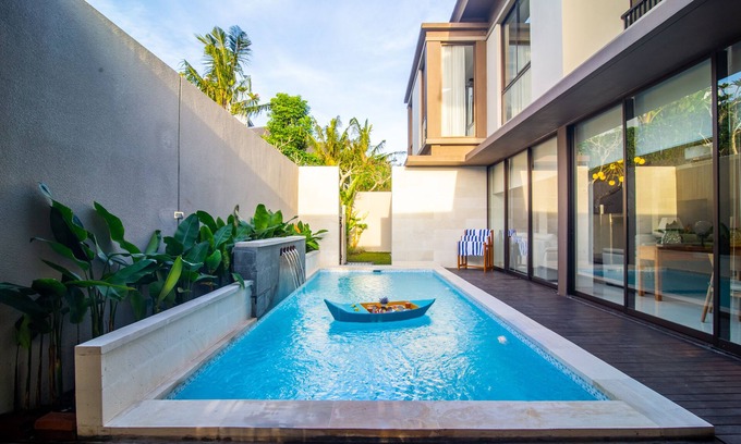 Kediri Villa | Weekly Promo Modern Family Living 3BR Villa at Tanah Lot