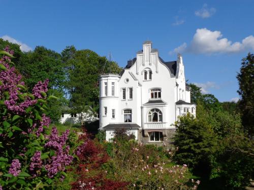 Friedrichsbrunn House | WeisseVilla Friedrichsbrunn Das Weisse Haus