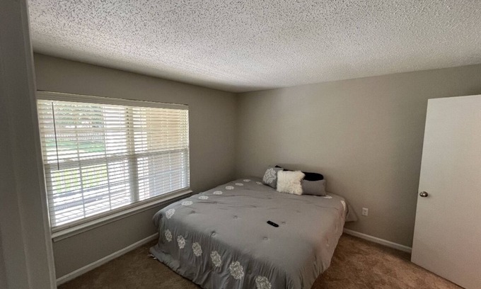 Wade Hampton Apartment | Welcome home nCozy one bed one bath nWith fire place