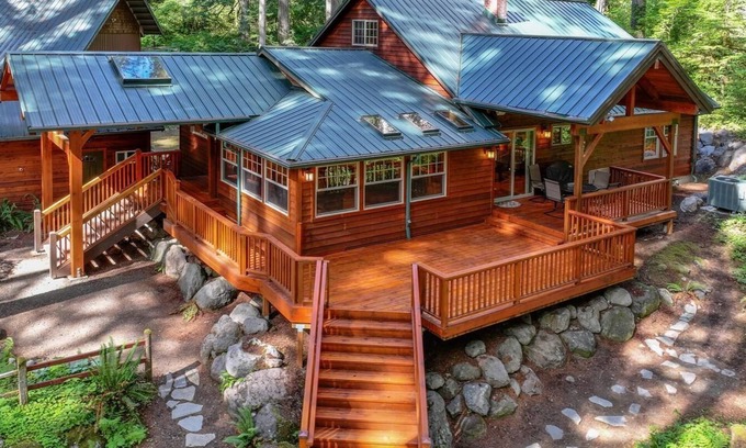Rhododendron House | Welcome home to Wandering Woods.