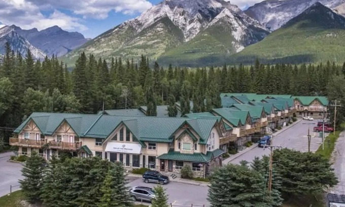 Harvie Heights House | Welcome to Banff, 2 Bedroom & 2 Bathroom townhouse