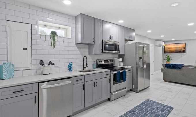 Arnold House | Welcome to Coastal Escape Arnold! This unit is located in the lower level of the home