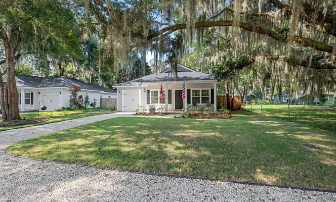 Darien House | Welcome To Coastal Retreat
