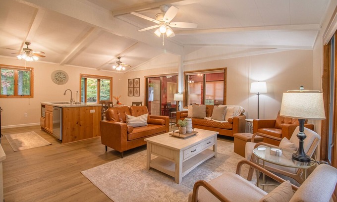 Danbury House | Welcome to Hanscom Hideaway! Cozy 3-bedroom house