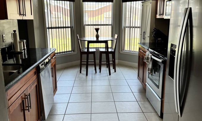 San Carlos Park House | Welcome to J’s Place