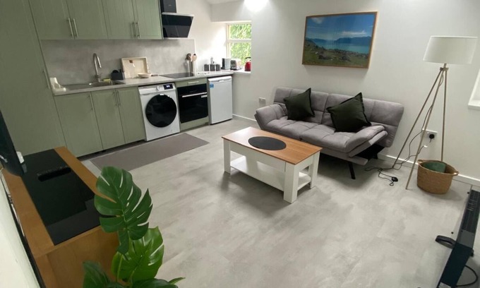Kirkburton Apartment | Welcome to our lovely annex in the heart of Shelley, West Yorkshire!