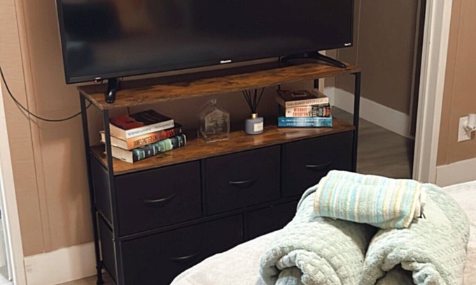 Coconut Creek House | Welcome to our place!nThis is a comfortable room inside a Mobile Home.n