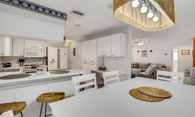 Carlouel House | Welcome To Paradise - A Weekly Beach Rental 3 Bedroom Home by RedAwning