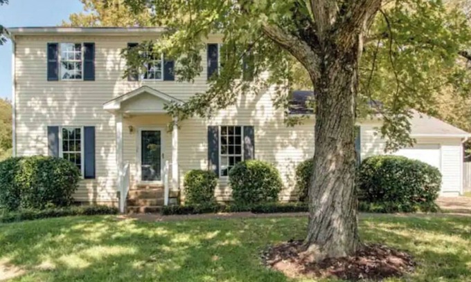 Mount Juliet House | Welcome to Risa!