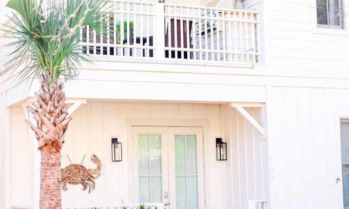 Treetop House | Welcome to Sandcastle 30A! Walk to Rosemary & Alys Beach.