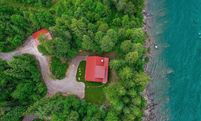 Whitefish Cabin | Welcome to Sweet Water, 2 bed 2 bath log cabin 10 minutes from Glacier Park!