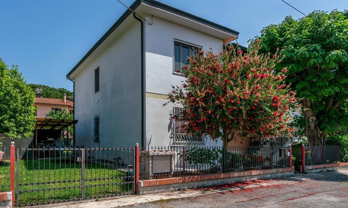 Gello Apartment | Welcome to this charming vacation apartment with garden.