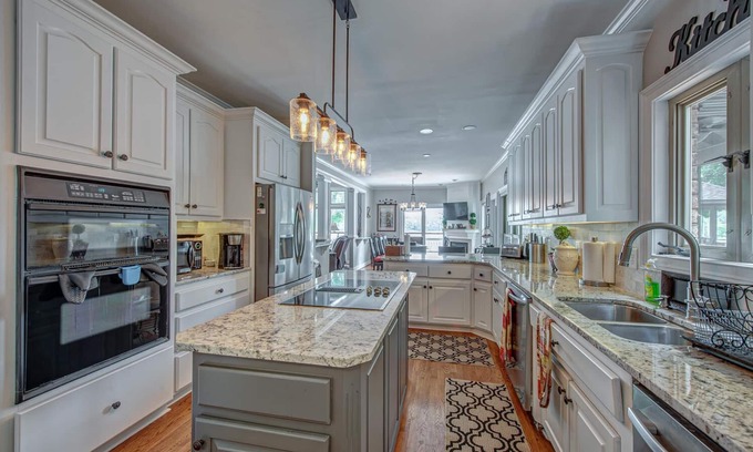 Belmont House | Welcome to The Fountain of Young - Heated Pool & Private Beach