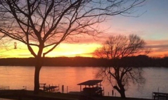 St. Clair House | Welcome To The Hilltop River House