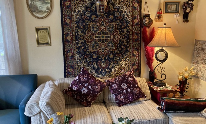 Montpelier House | Welcome to the nice room in the house in Montpelier!