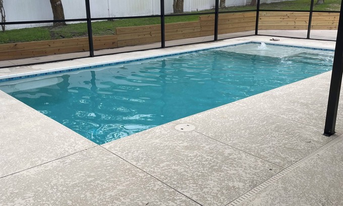 Spring Hill House | Welcome to this beautiful 3 Bedroom 2 Bathroom Pool heated Home