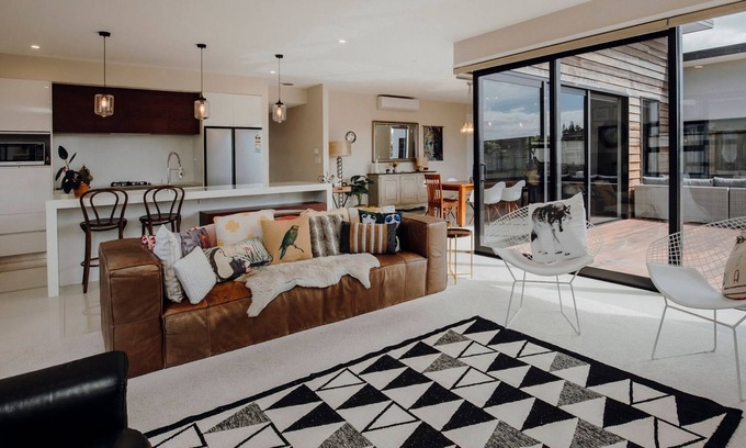 Rewa House | WELCOME TO WENTWORTH LANE