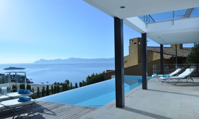 Alcanada Ski Chalet | Welcome to your Holiday Heaven on Earth