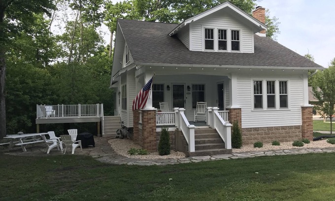 Sister Bay House | Welcome to your home away from home in the heart of Sister Bay!