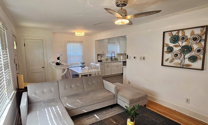Mosby House | Welcome to Your Tranquil Retreat in Northside.