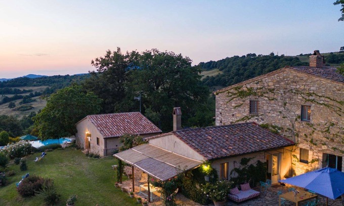 Il Poggio Villa | Welcoming villa dominating the Val D'Orcia. AC, infinity pool