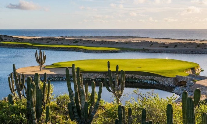 Los Cangrejos II y III Resort | Welcoming 1-bedroom resort in Cabo San Lucas with stunning views
