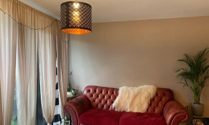 Surrey Docks Apartment | Welcoming 2BD Flat with balcony- Rotherhithe