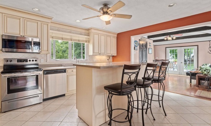 Wakefield House | Welcoming 7 room house <15 miles to Boston, Salem & Casino